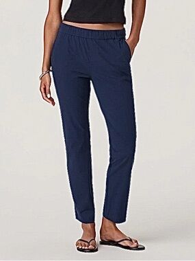 🌺 Vuori Women’s Navy Blue Pull-On Straight-Leg Ankle Pants